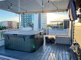751 Calla Ter N in St. Petersburg, FL - Building Photo