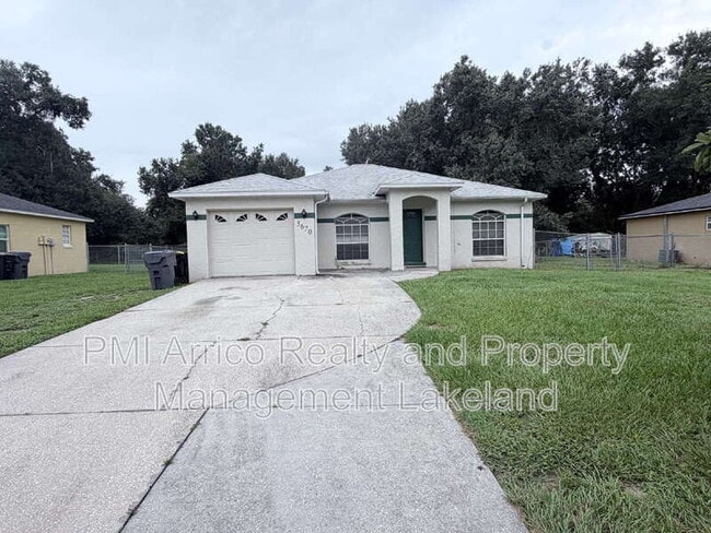 property at 3670 Country Ln