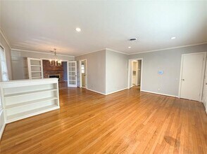 3951 Gaspar Dr in Dallas, TX - Building Photo - Building Photo