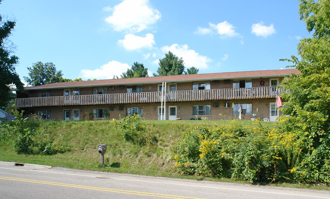 Bridge Street Apartments in DeWitt, MI - Building Photo - Building Photo