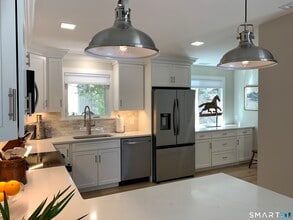 400 Heritage Vlg in Southbury, CT - Building Photo - Building Photo