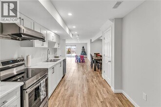 916 Dunnigan Ct in Kitchener, ON - Building Photo - Building Photo