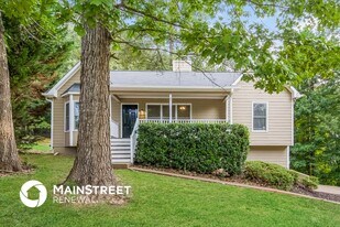 169 Benell Ct in Dallas, GA - Building Photo