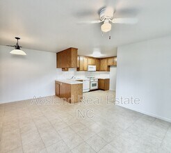 421 N Walnut Ave in Manteca, CA - Building Photo - Building Photo
