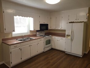 4272 Hartland Rd in Lenoir, NC - Building Photo - Building Photo