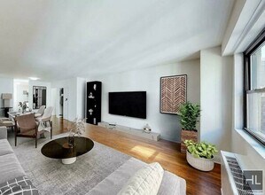 East 89 Street in New York, NY - Building Photo - Building Photo