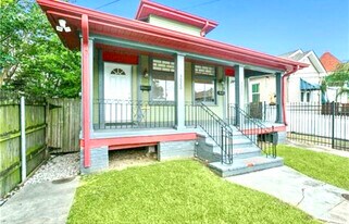 3020 General Taylor St in New Orleans, LA - Building Photo