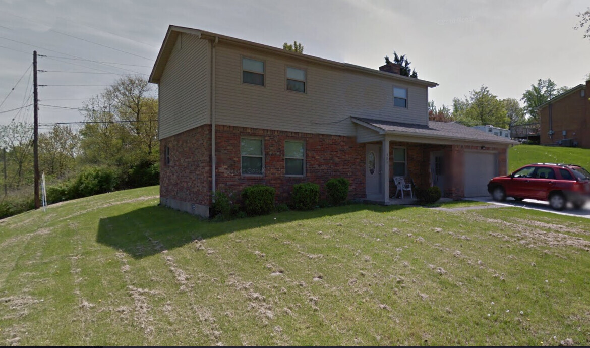 303 Martin Dr in Richmond, KY - Building Photo