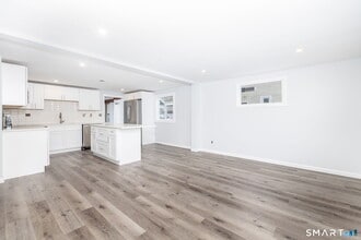 153 Gridley St in Bristol, CT - Building Photo - Building Photo