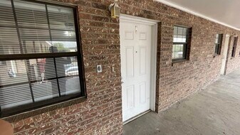 3801 Salinas Ave in Laredo, TX - Building Photo