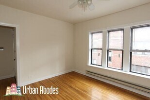 3827 N Fremont St, Unit M03B in Chicago, IL - Building Photo - Building Photo