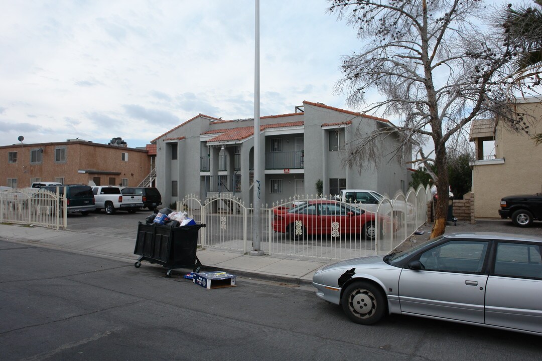 2089 Exeter Dr in Las Vegas, NV - Foto de edificio