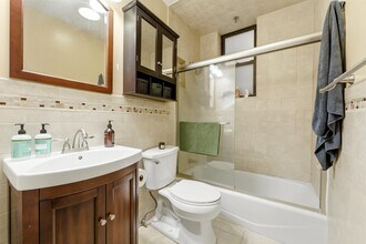 902 Willow Ave in Hoboken, NJ - Building Photo - Building Photo