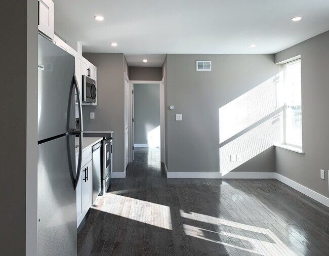 1379 S 46th St, Unit Apt 2 in Philadelphia, PA - Building Photo - Building Photo