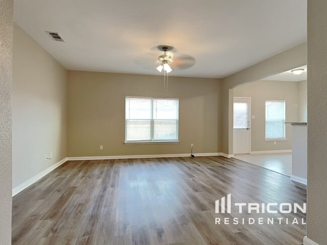 1327 Tamarack Dr in Princeton, TX - Building Photo - Building Photo
