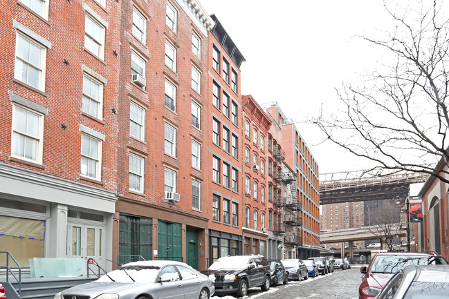 246 Front St in New York, NY - Foto de edificio - Building Photo