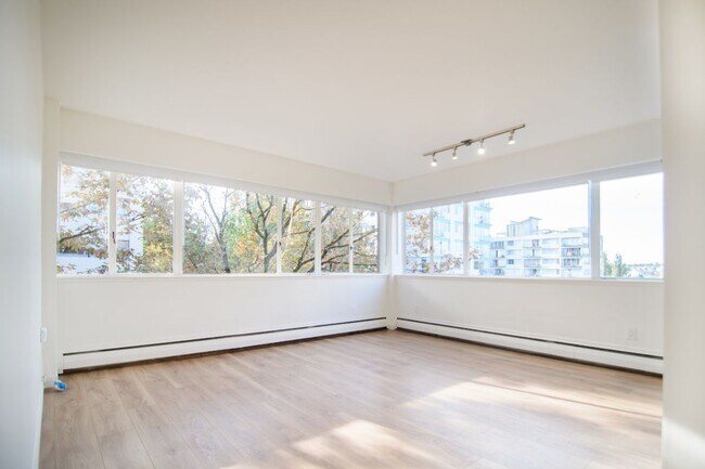 1315 Broughton St in Vancouver, BC - Building Photo - Building Photo