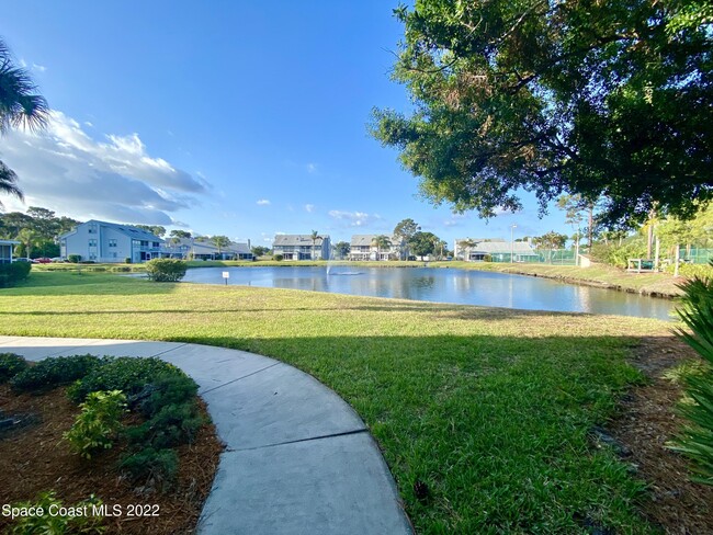 4610 Lake Waterford Way in Melbourne, FL - Building Photo - Building Photo