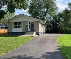 11 Michael Ave in Hamilton, ON - Building Photo