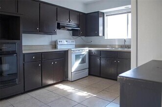 12336 Ferris Creek Ln in Dallas, TX - Building Photo - Building Photo