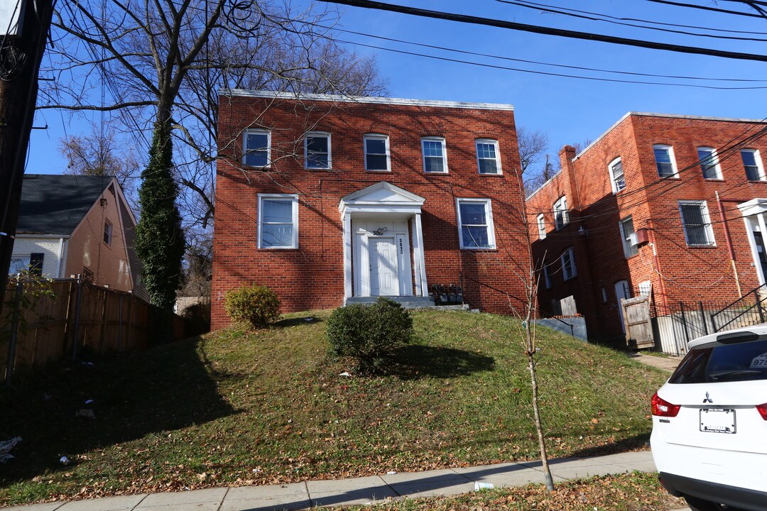 3013 30th St SE in Washington, DC - Building Photo