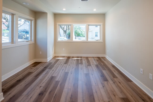 120 Richardson St in Grass Valley, CA - Building Photo - Building Photo