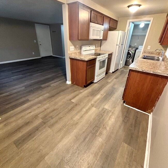 5705 Potter St, Unit 1 in Haslett, MI - Building Photo - Building Photo