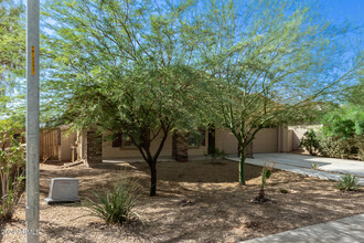 2513 E Chipman Rd in Phoenix, AZ - Building Photo - Building Photo