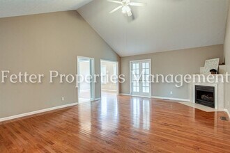 9211 Turner Dr in Evansville, IN - Foto de edificio - Building Photo