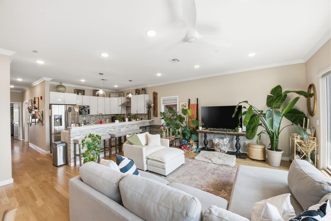 936 Pavonia Ave in Jersey City, NJ - Building Photo