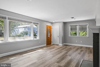 405 Hamilton Rd in Glassboro, NJ - Building Photo - Building Photo