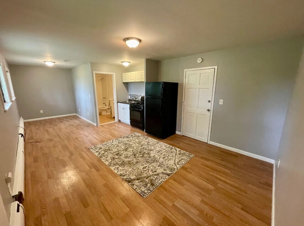84 Willow St in Cohoes, NY - Building Photo