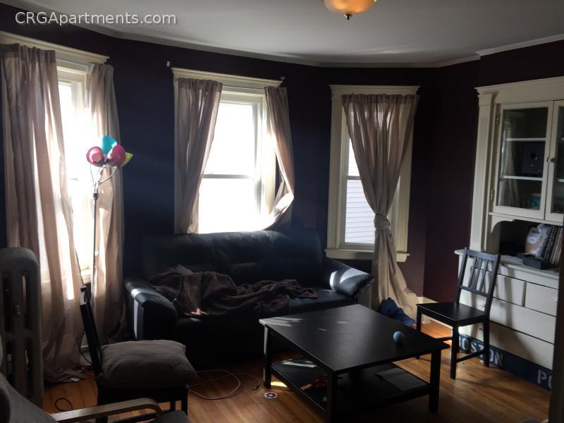 243 Summer St, Unit 2A in Somerville, MA - Foto de edificio