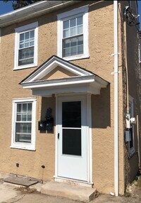 419 Lincoln Ave, Unit 419 Lincoln Ave Front