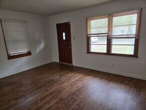 704 Raines Dr in Mobile, AL - Building Photo - Building Photo