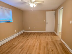 80 English Village Rd in Manchester, NH - Building Photo - Building Photo
