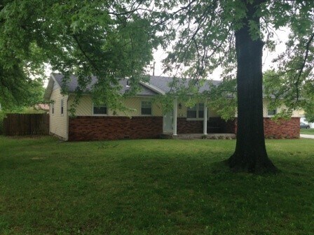 1544 S John Ave in Springfield, MO - Building Photo