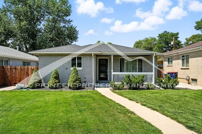 property at 2885 S Pennsylvania St