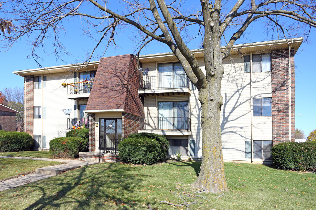 Easton Village Apartments in Indianola, IA - Building Photo