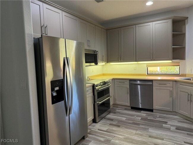 property at 15751 Prentiss Pointe Cir