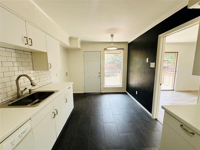 10552 High Hollows Dr in Dallas, TX - Building Photo - Building Photo
