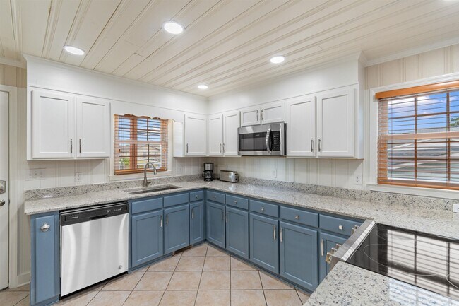 304 21st Ave N in North Myrtle Beach, SC - Building Photo - Building Photo