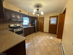 218 Cleveland Ave in Harrison, NJ - Building Photo - Building Photo