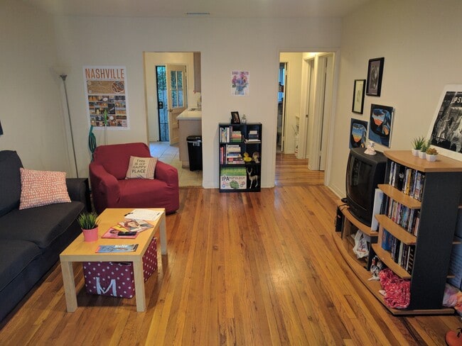 10867 Kling St in North Hollywood, CA - Building Photo - Building Photo