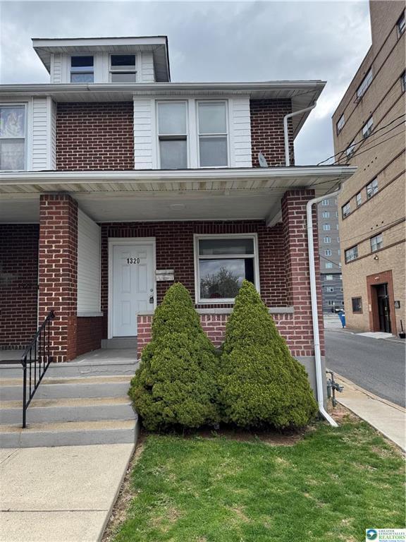 property at 1320 Chelsea Ave