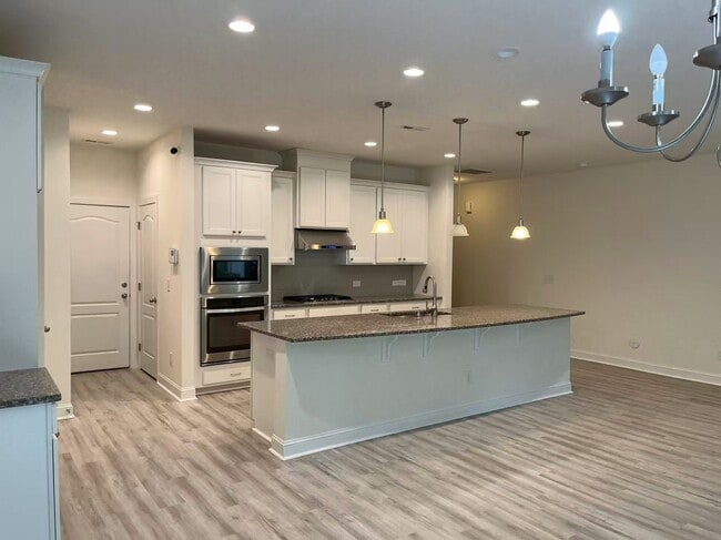 property at 311 Alamosa Pl