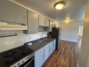15 Bay Road in Newmarket, NH - Building Photo - Interior Photo