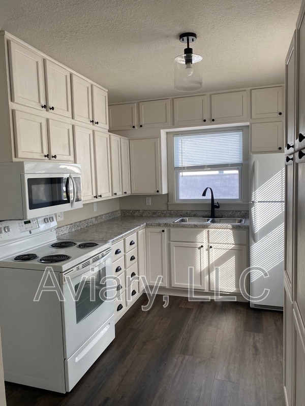 property at 201 W Jefferson Ave
