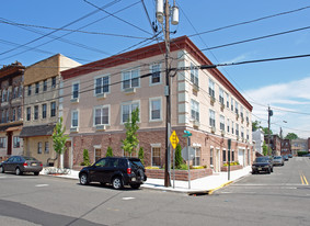 325 2nd St Apartments