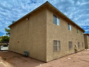 2853 Wheelwright Dr in Las Vegas, NV - Building Photo - Building Photo